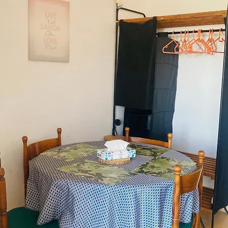 Face A La +terrasse+ Parking * Canet-en-Roussillon